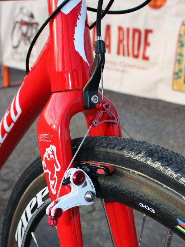 The crown-mounted housing stop virtually eliminates brake shudder.