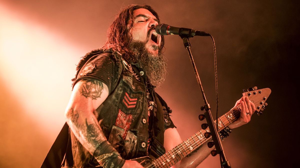 Robb Flynn performing live