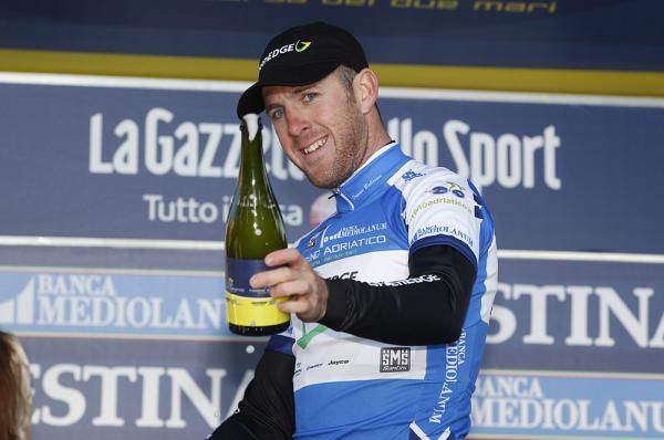 Matthew Goss celebrates his lead in Tirreno-Adriatico