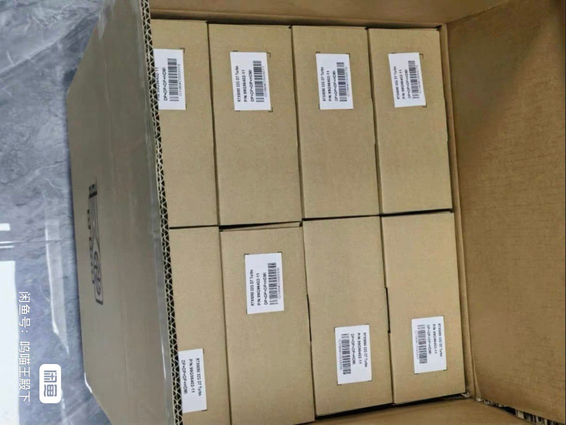 Alleged photos of a blower-style RTX 5090 GPU from China