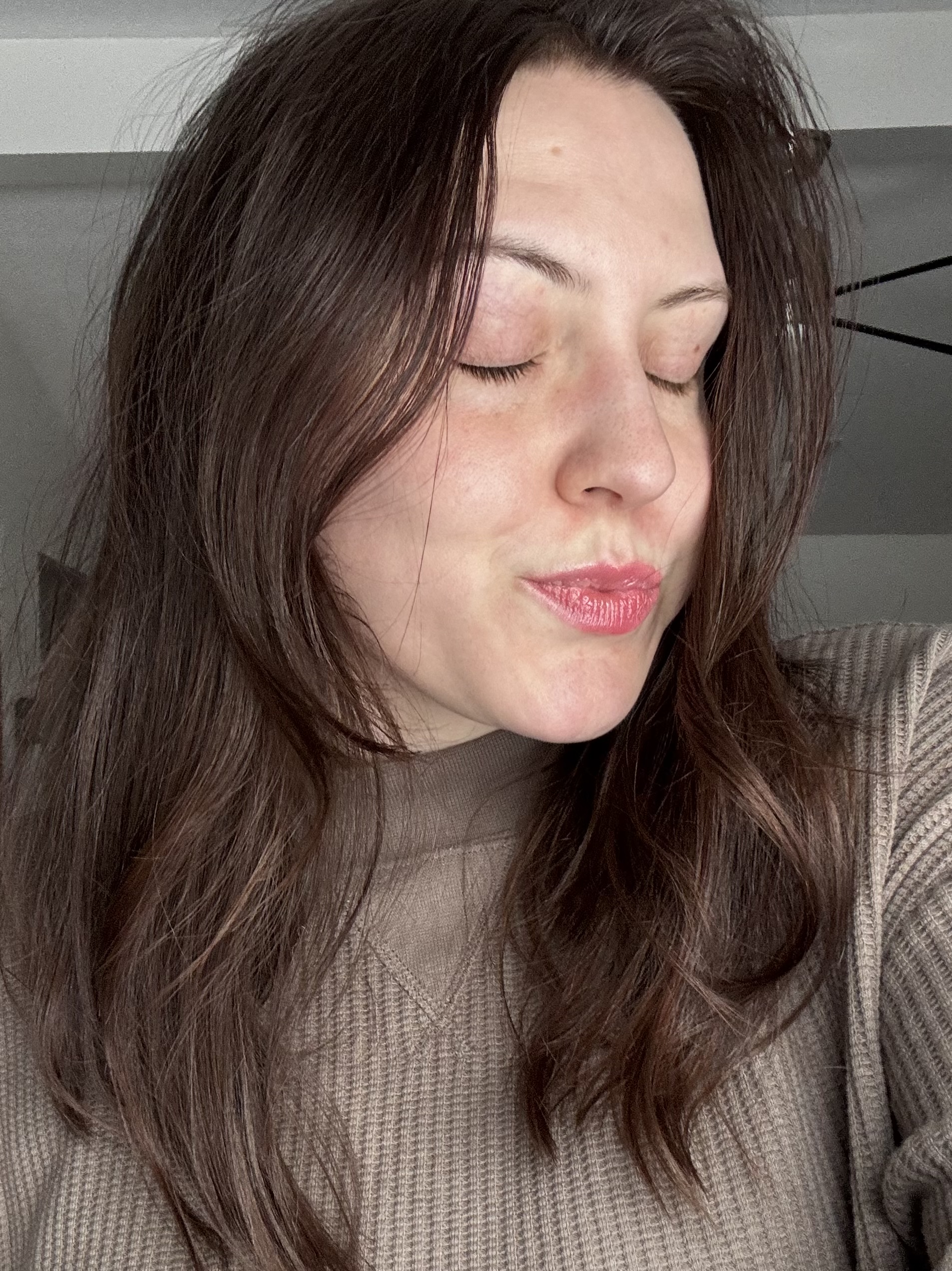 Sophia Vilensky's soft, healthy hair after using deep conditioners.