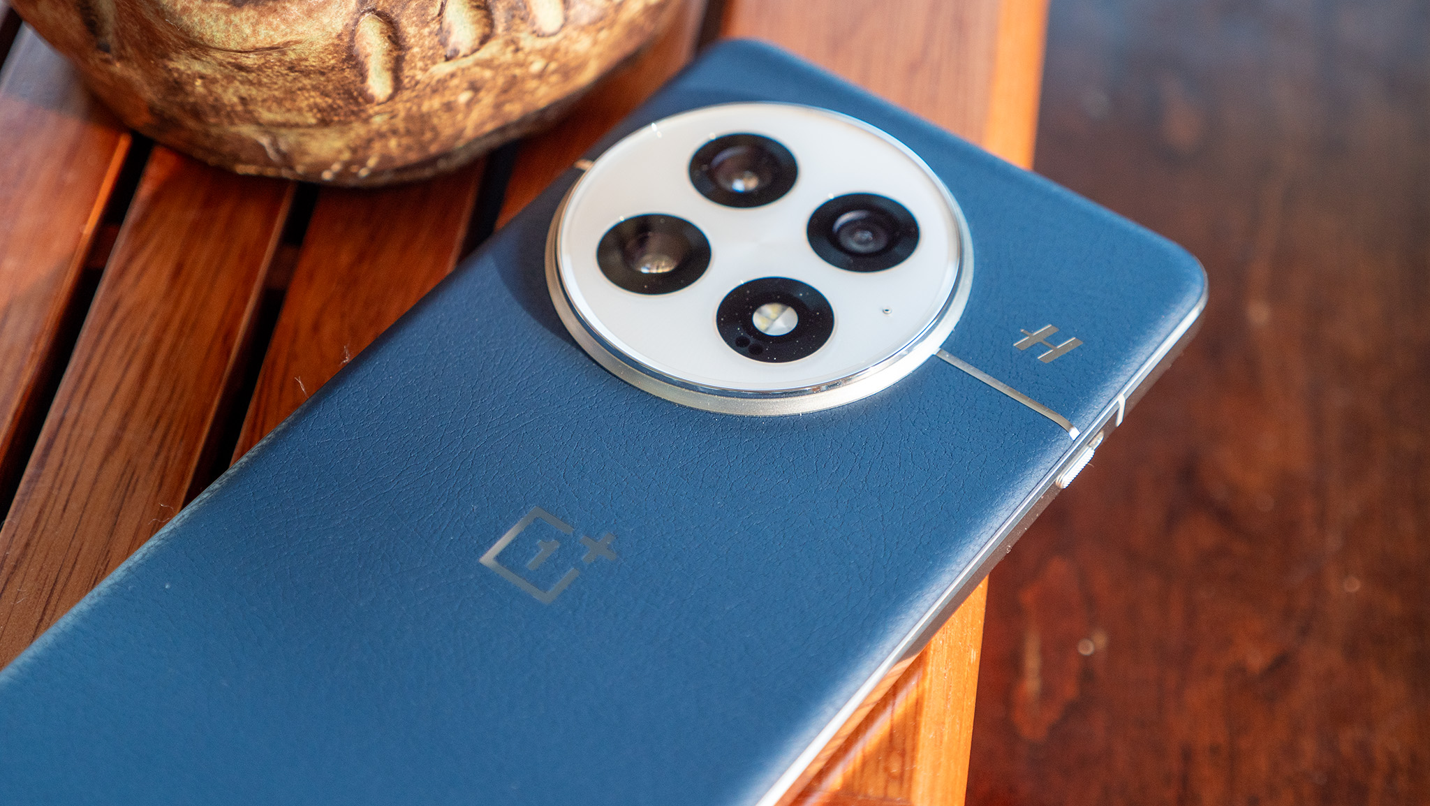 Your OnePlus 13 is receiving a new patch with another wave of camera updates