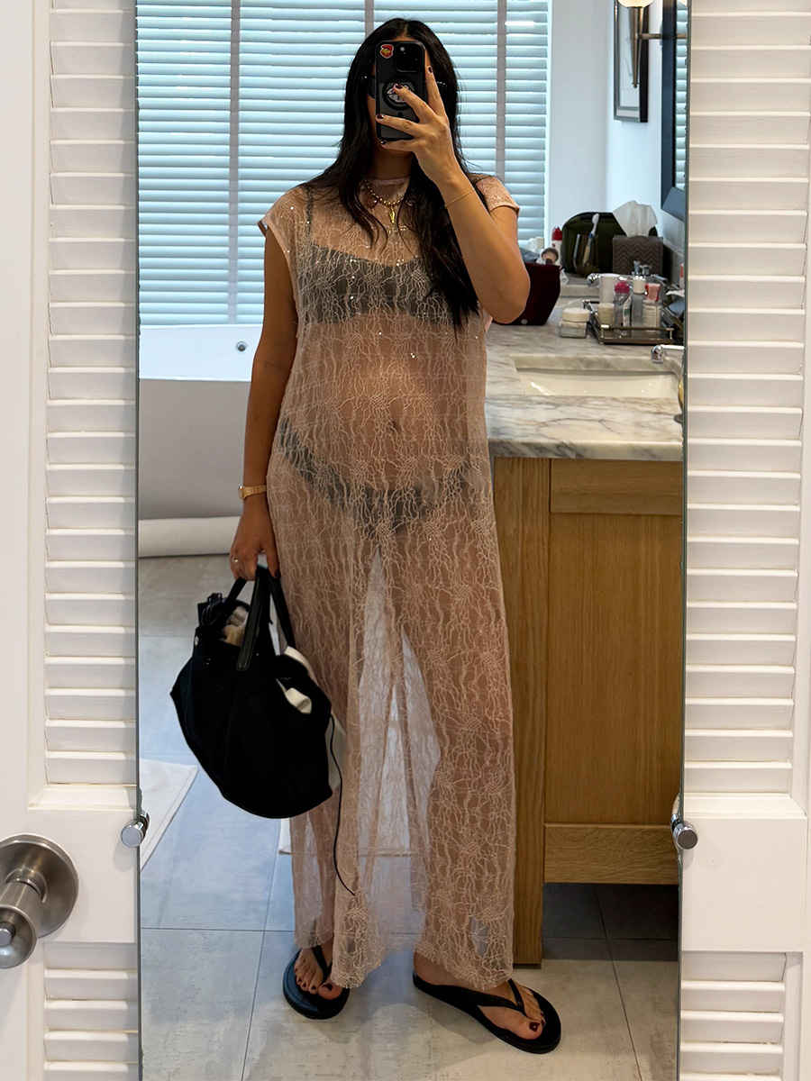 @nicoleakhtarzad mirror selfie in spring/summer ouftif