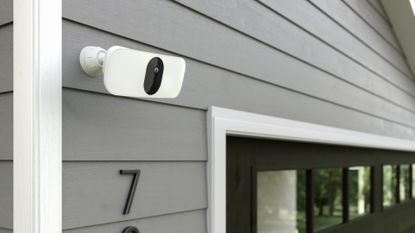 Arlo Pro 3 Floodlight Security Camers