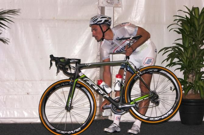 Marcel Kittel (Argos-Shimano) checks his powermeter is working