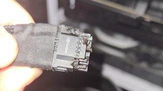 Câble Nvidia RTX 4090 brûlé