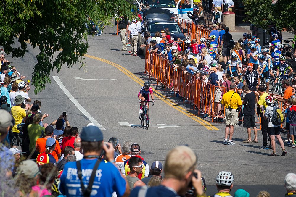 Amanda Miller (Visit Dallas p/b Noise4Good) presses her attack in front of fellow Coloradoans.