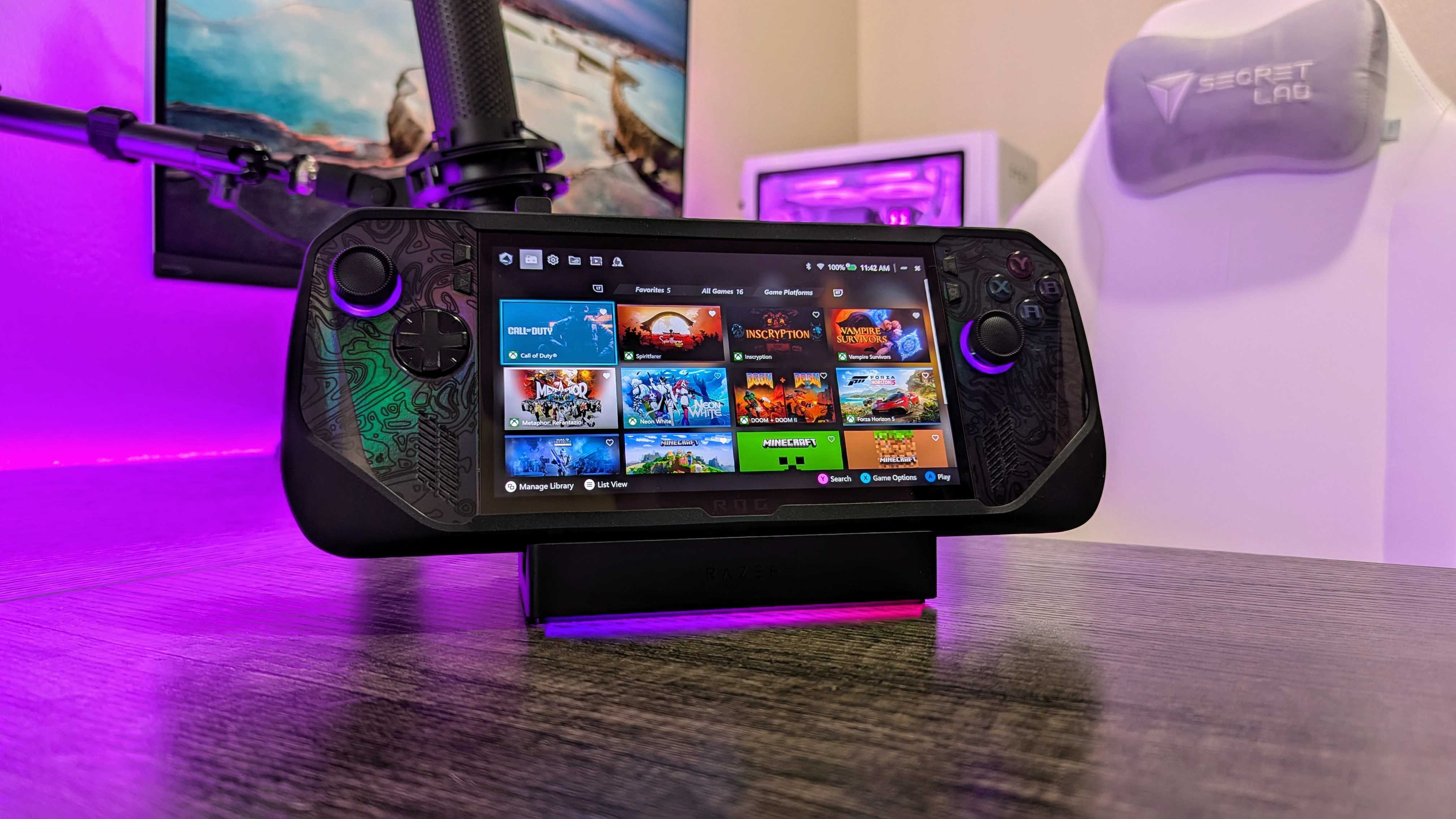 Image of the Razer Handheld Dock Chroma.