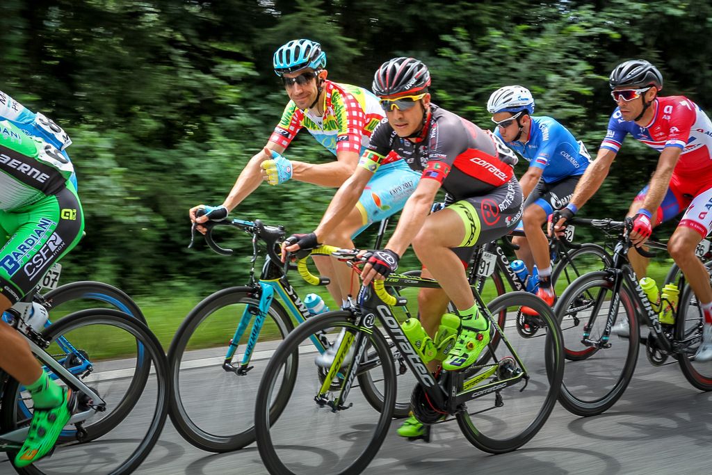 Thumbs up from Alessandro Vanotti in the KOM jersey