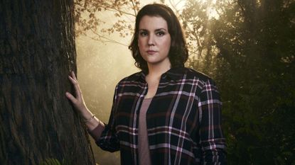 What is Yellowjackets based on? Starring Melanie Lynskey as Shauna