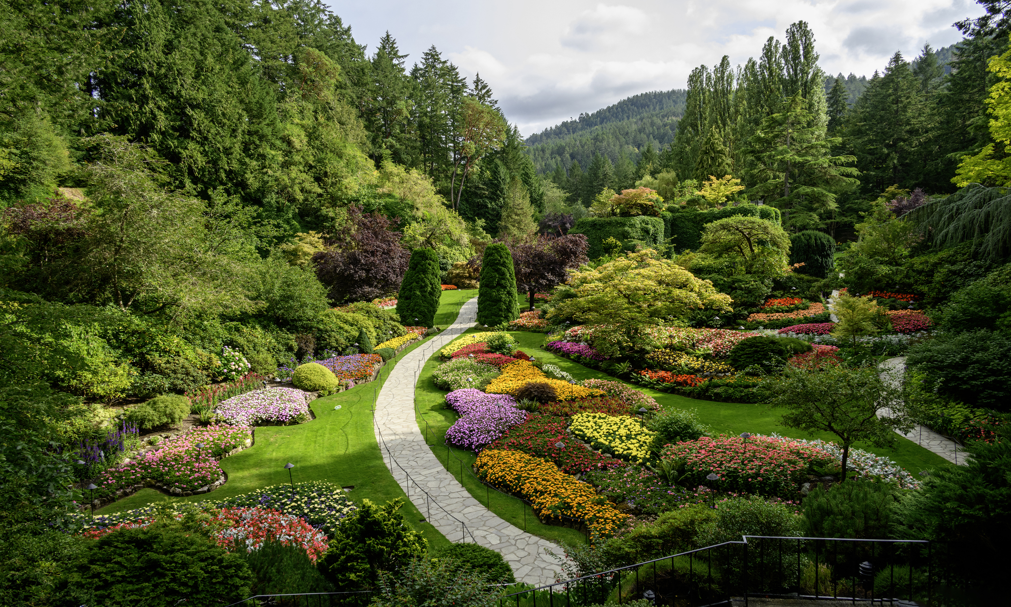 The sunken garden of the Butchart gardens