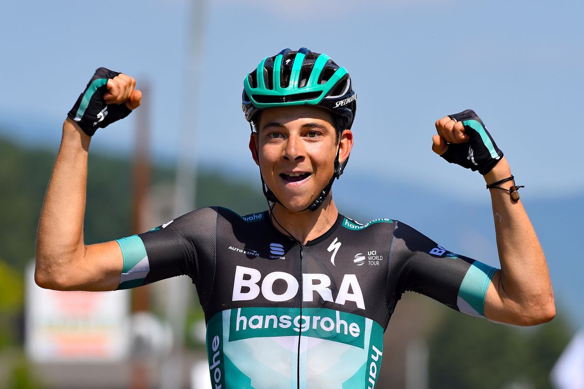 Davide Formolo celebrates