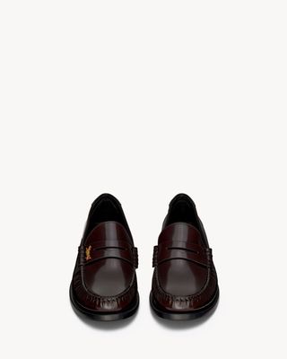 Women's Le Loafer Penny Slippers in Glazed Leather in Dark Bordeaux