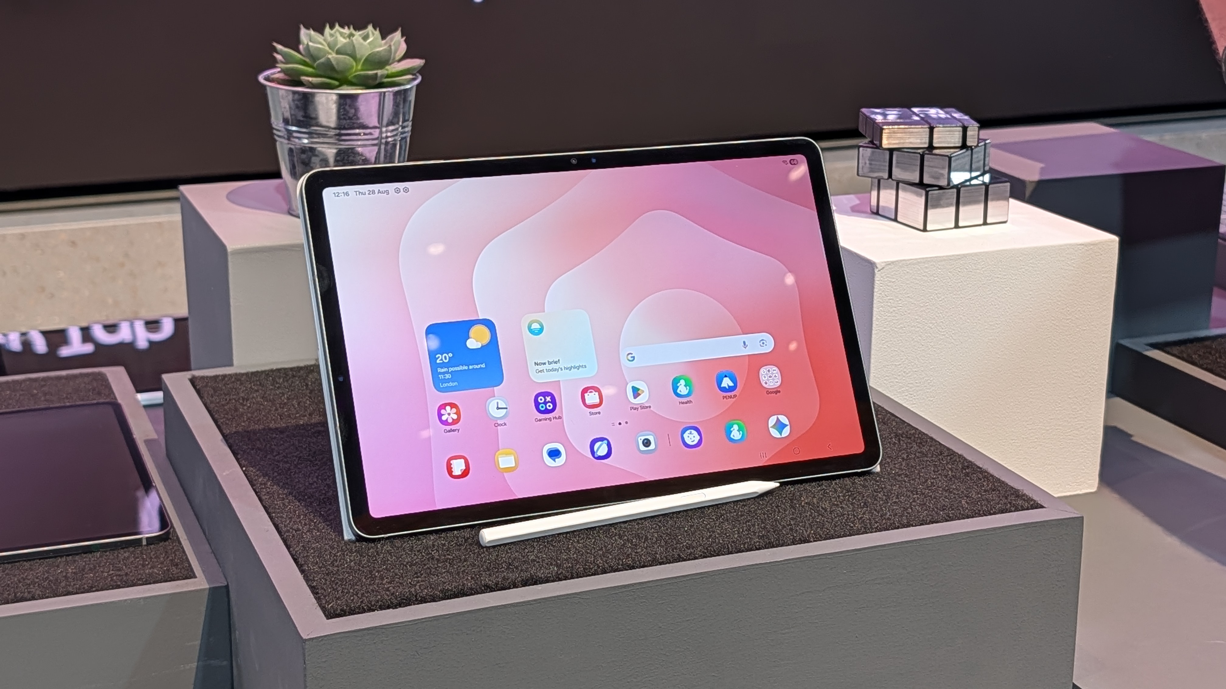 Samsung Galaxy Tab S11 display