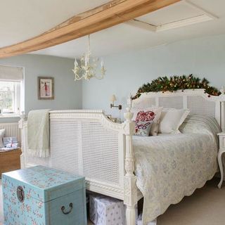 house tours charming christmassy cottage in hampshire bedroom