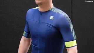 The BodyFit Pro Evo jersey has a low collar and long sleeves