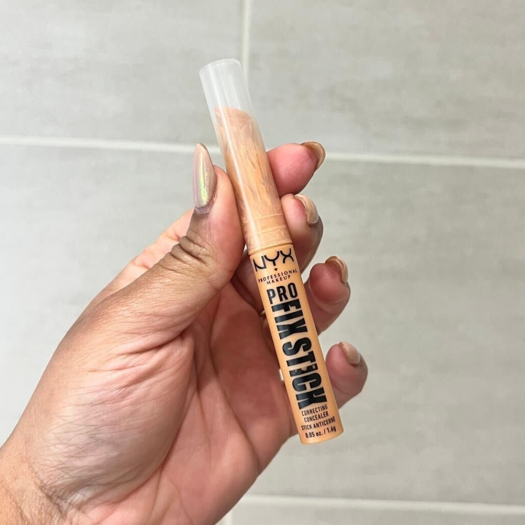 NYX Pro Fix Stick Colour Corrector in Dark Peach