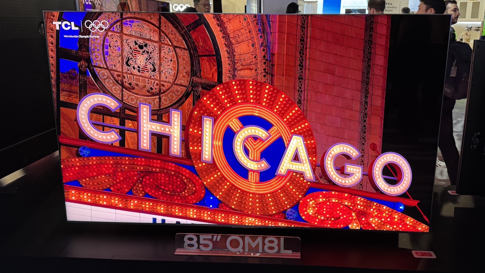 TCL C8L QM8L test image with Chicago text