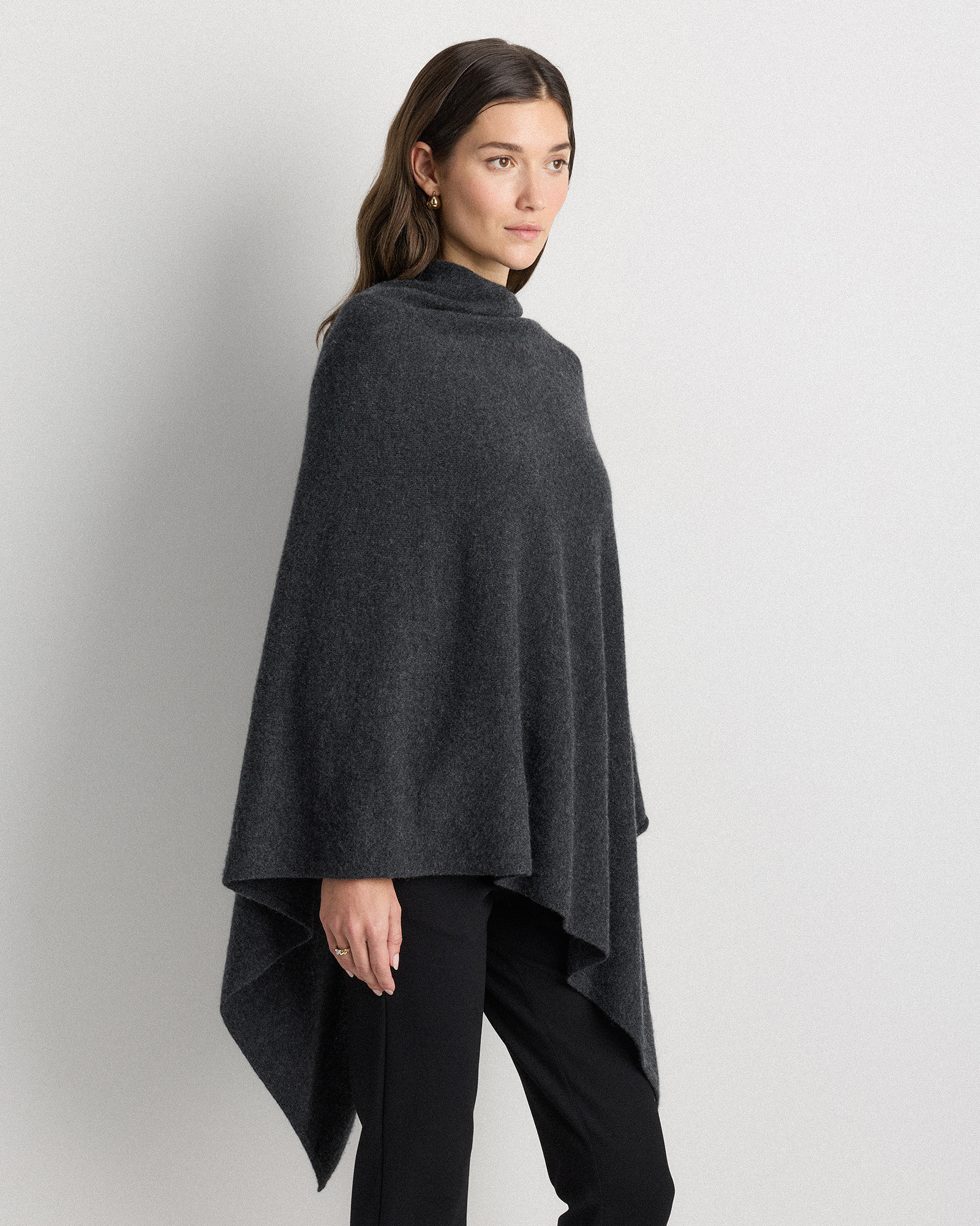 Mongolian Cashmere Poncho in Charcoal Heather