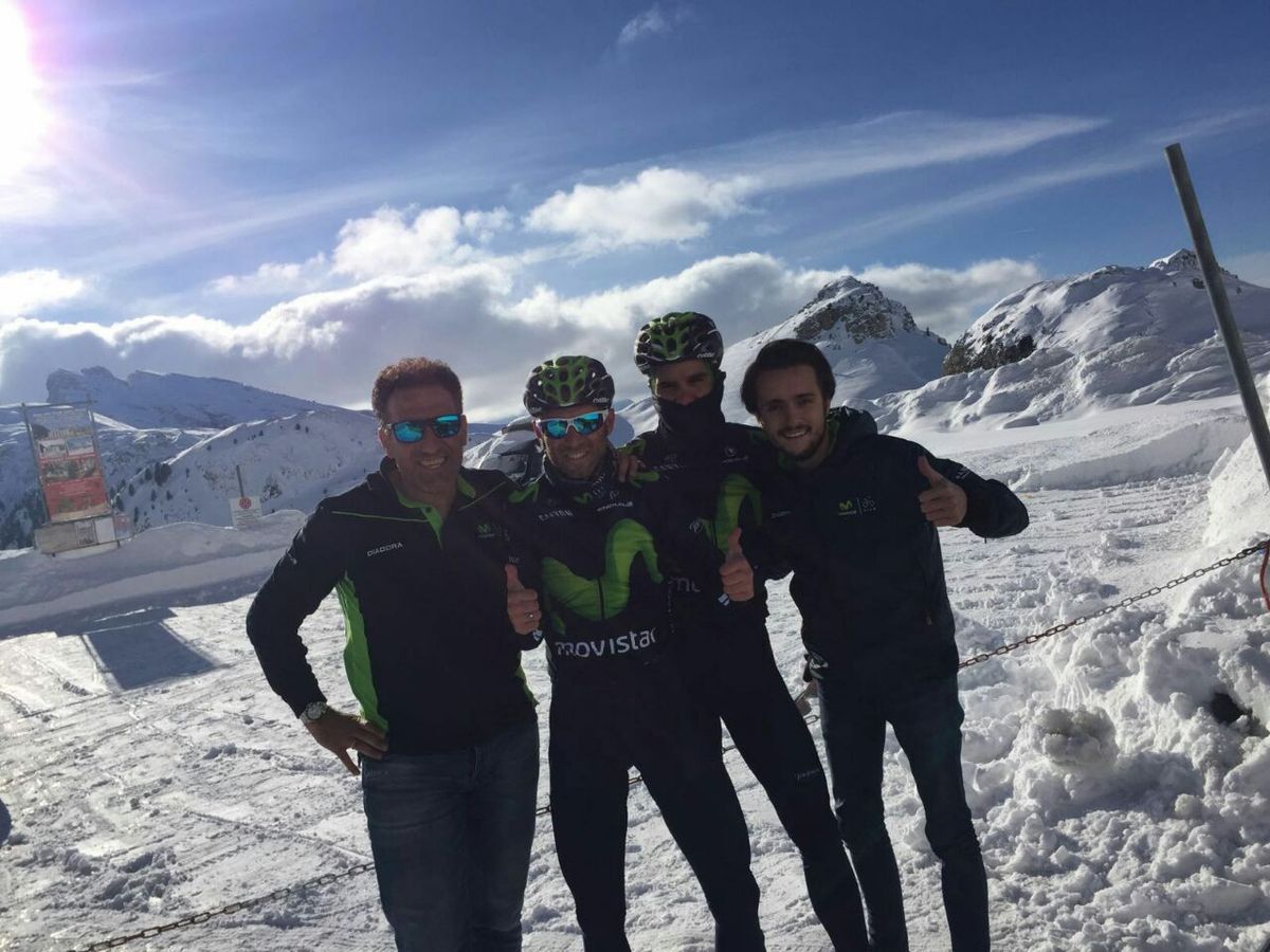 Alejandro Valverde and Andrey Amador (Movistar) with director Chente Garc&iacute;a Acosta and PR officer Sebasti&aacute;n Unzu&eacute;