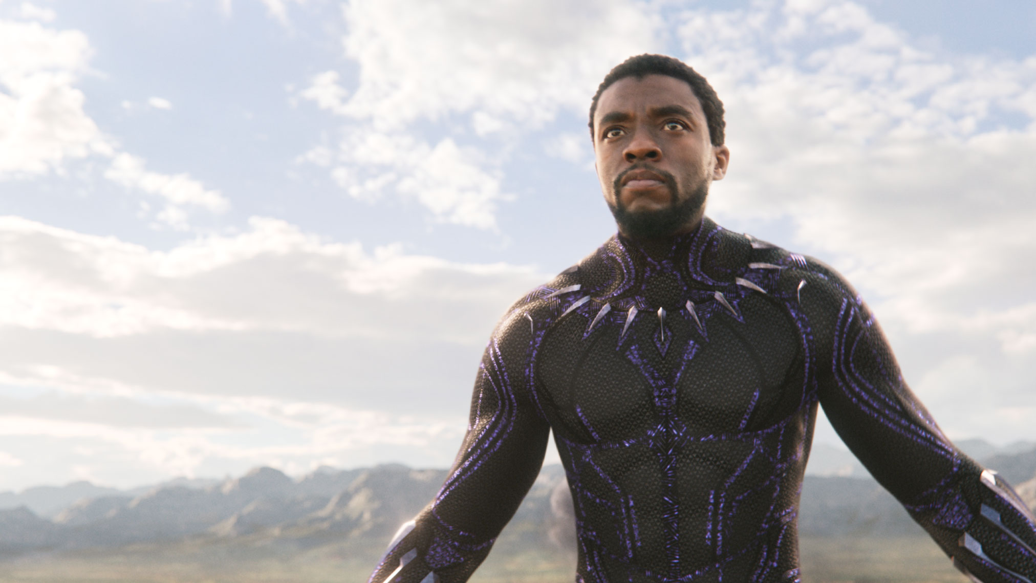 Based on nanotechnology, the Black Panther suit creates itself from the necklace that T’Challa wears around his neck