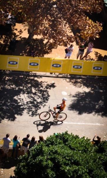 Max Knox in the final straight