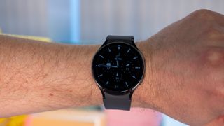 Using the always on display on the Samsung Galaxy Watch 6