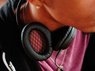 Bose Soundtrue Headphones Hero