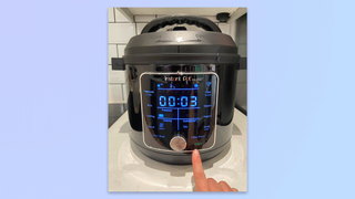 a picture of how to make rice in an instant pot using easy steps to make fluffy white rice in just three minutes