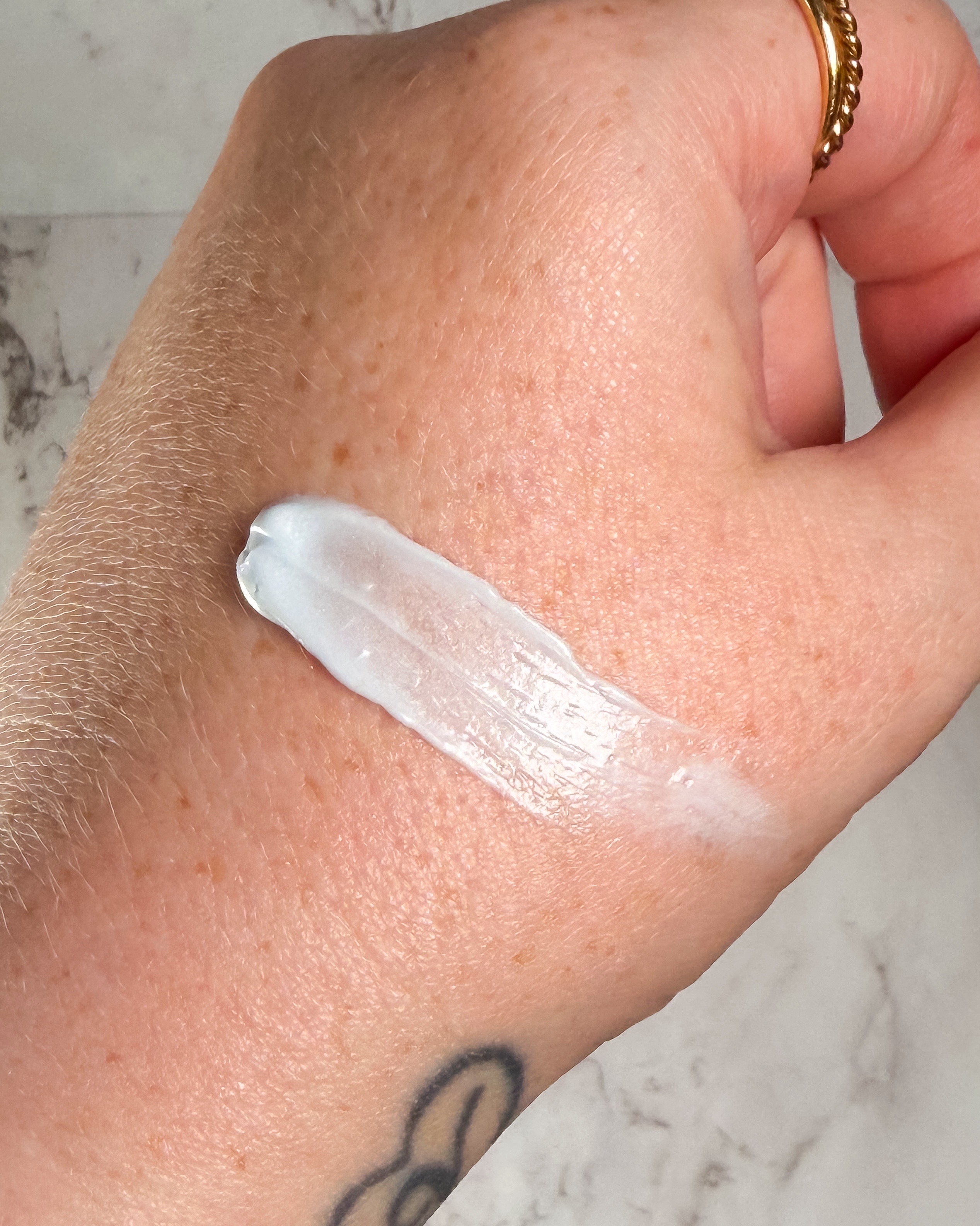 Tirtir Flawless Pore Prep Primer texture