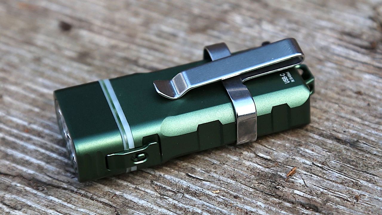 RovyVon E3 Angel Eyes torch