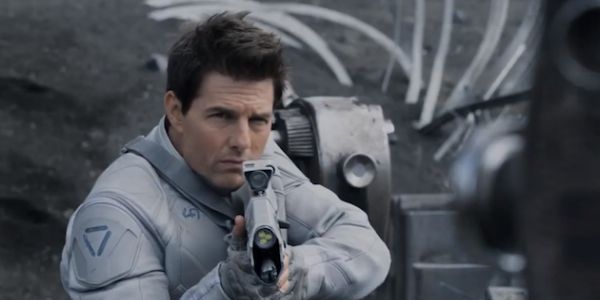 Tom Cruise in Oblivion