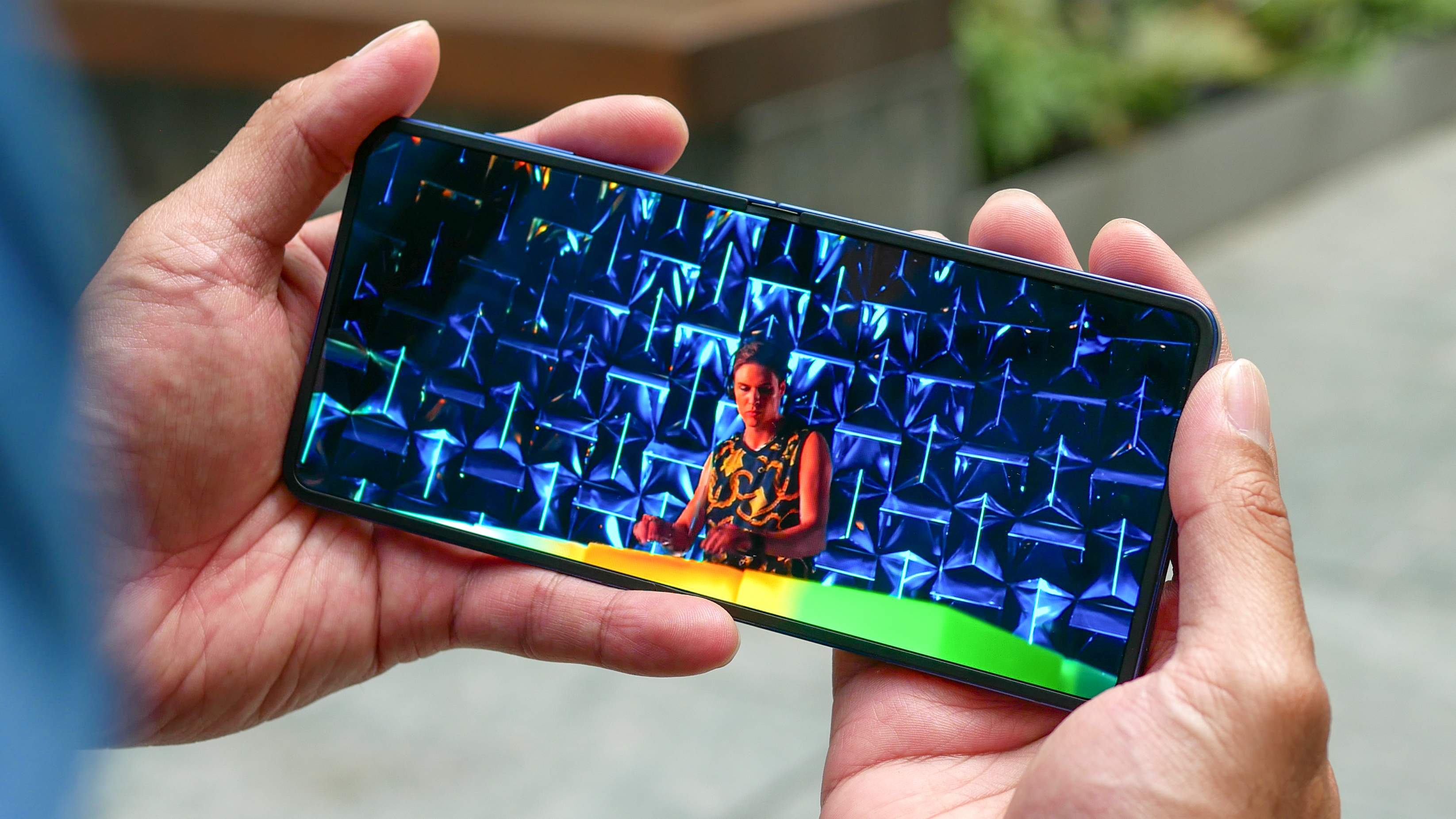 Samsung Galaxy Z Flip 7 review.