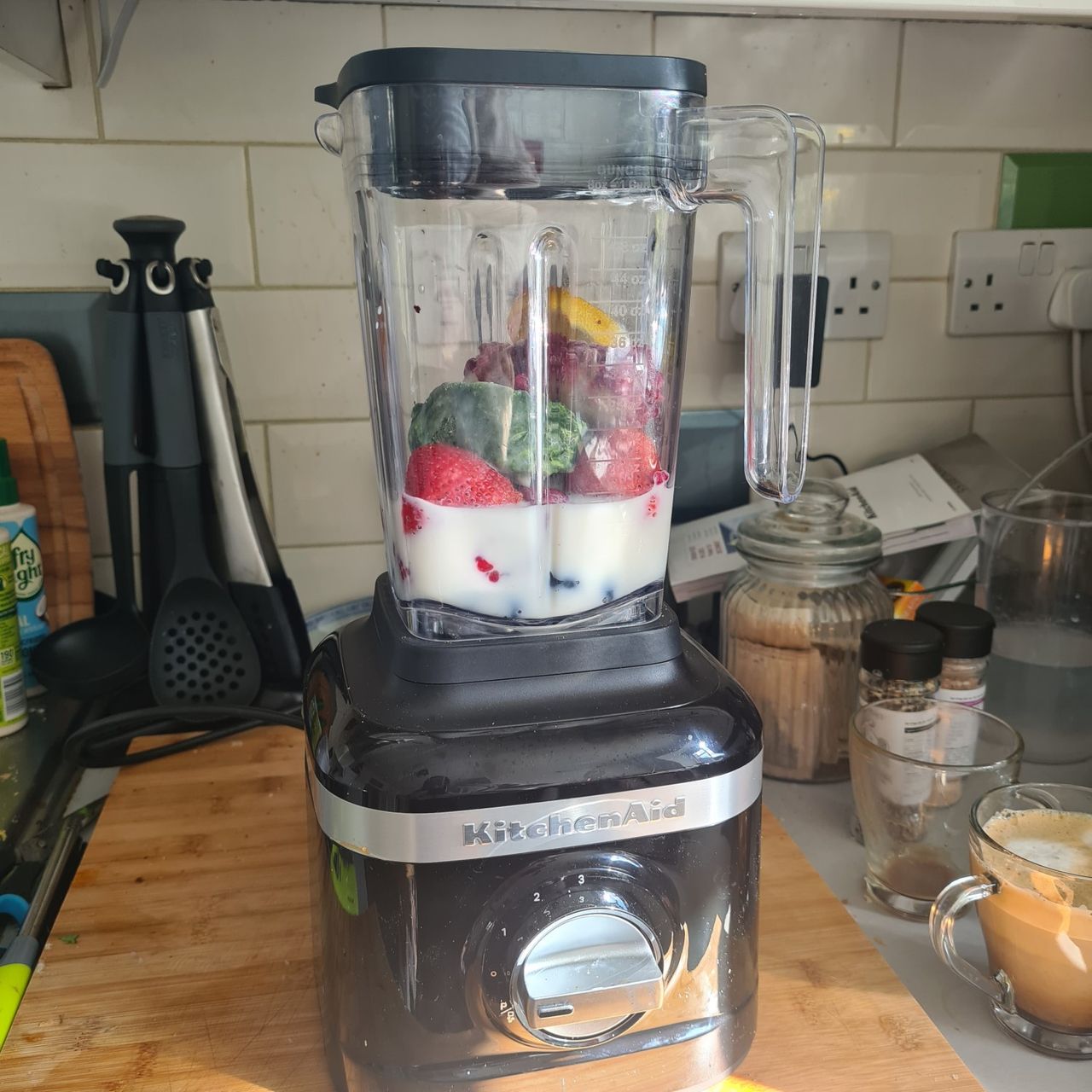 KitchenAid K150 blender review for serious smoothie lovers Homes
