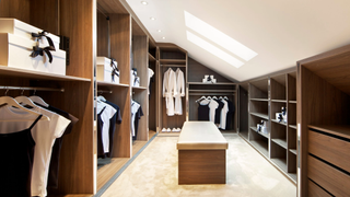 Dressing room in loft 