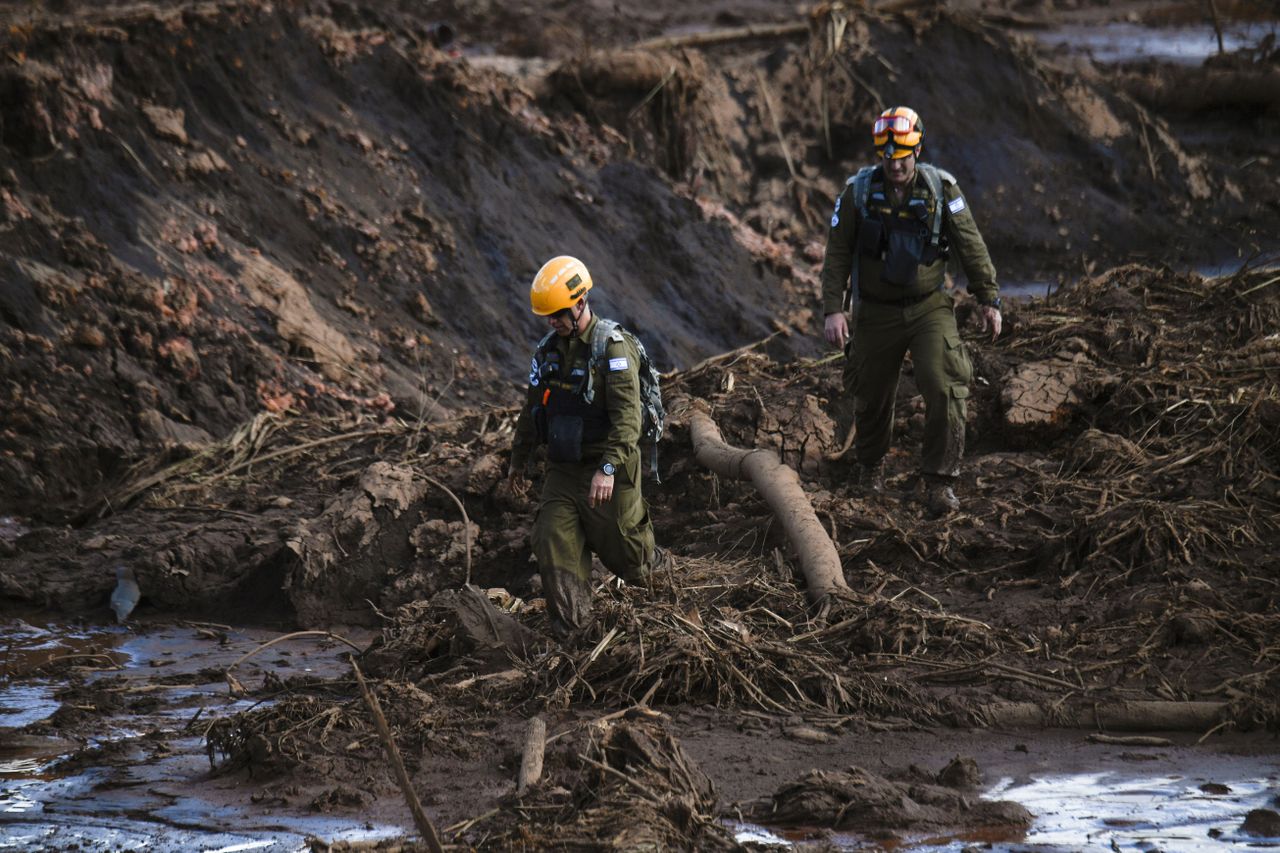 Brazil Dam Collapse. 