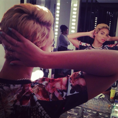 beyonce pixie cut