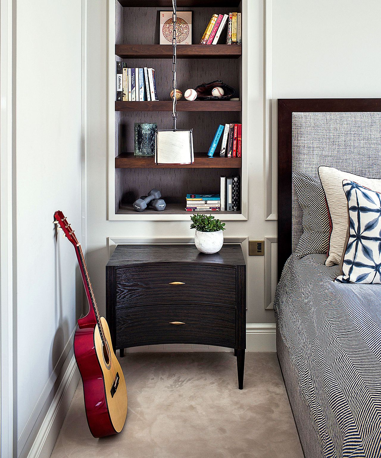 Small bedroom storage ideas: 20 clever small bedroom storage | Homes and Gardens