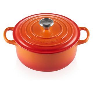 Le Creuset Signature Enamelled Cast Iron Round Casserole Dish