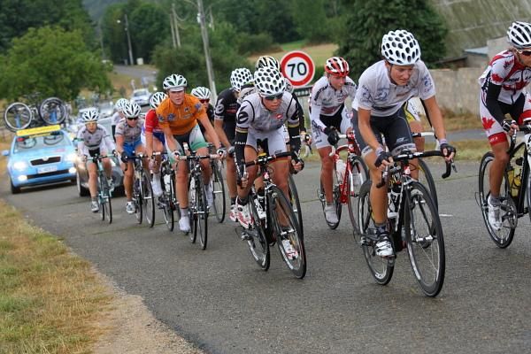 Charlotte Becker (Cervelo Test Team) follows young rider competition leader and team-mate Elizabeth Armitstead.