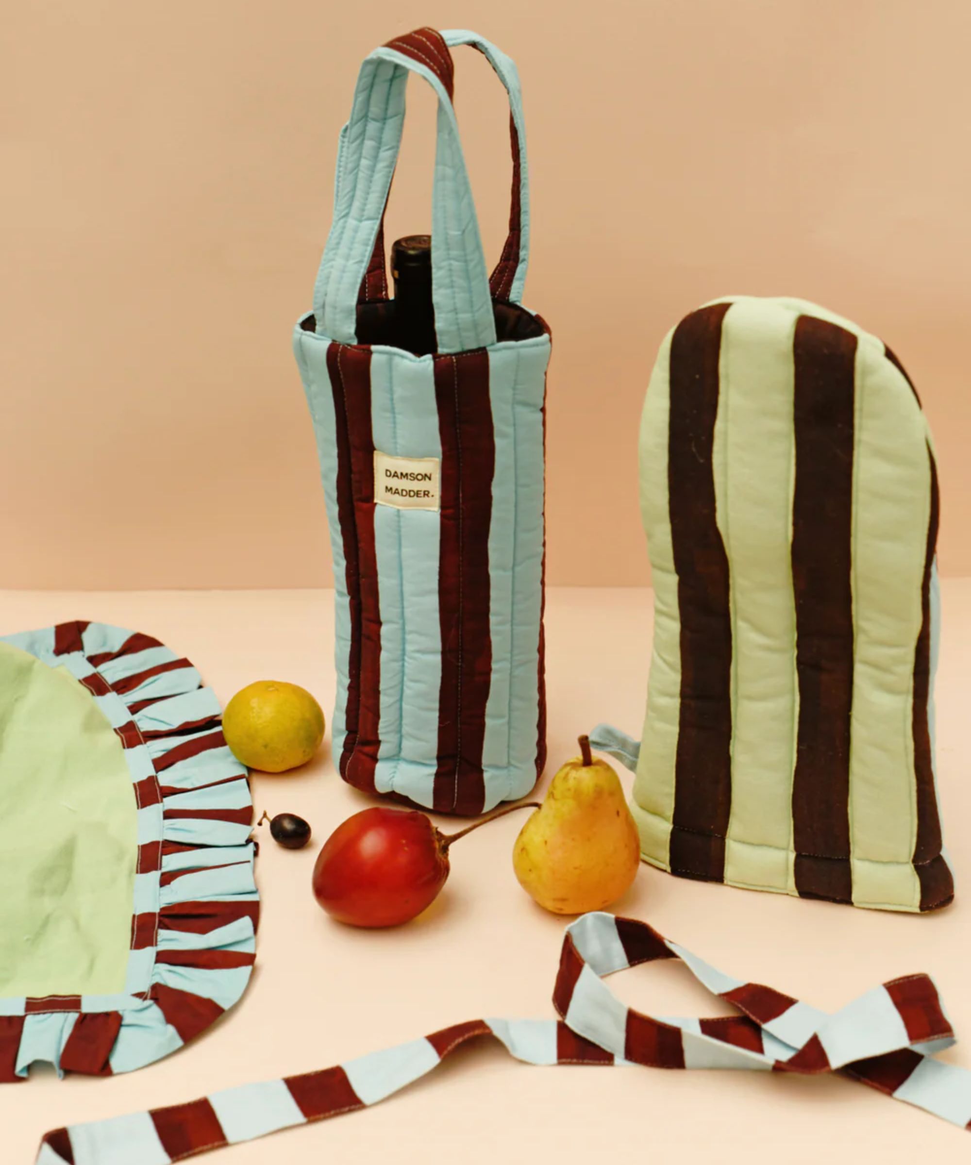 Bold striped wine bottle bag, oven glove and placemats