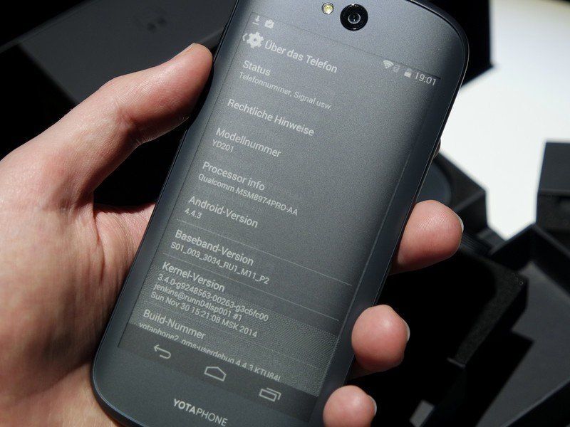 YotaPhone 2