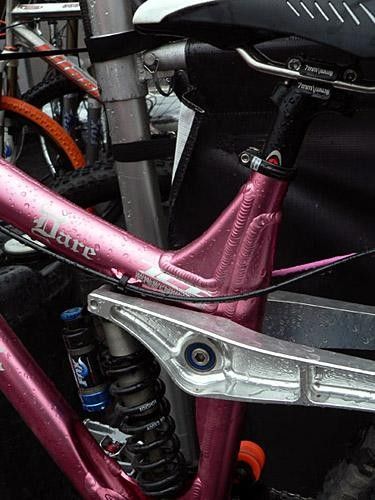 The seat tube on the new Dare looks standard, but if you look closely, you'll see that the upper section is offset just a bit to deliver a more rearward seating position.