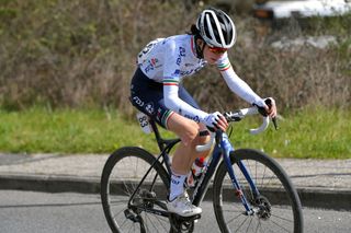 Marta Cavalli (FDJ Nouvelle - Aquitaine) tried to make a late solo chase