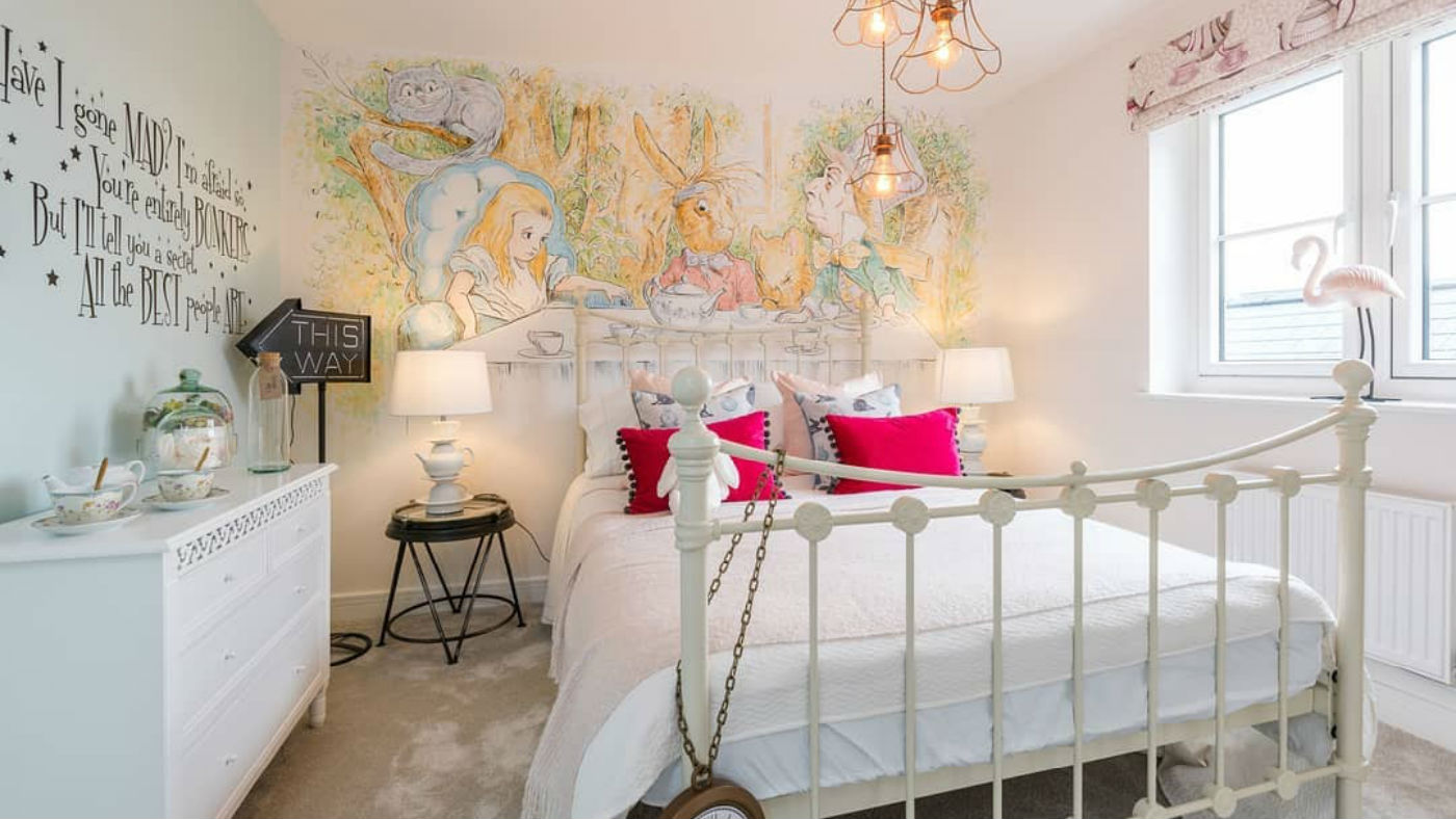 Alice in Wonderland @Bellwayhomes