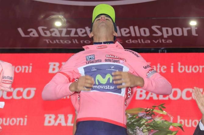 Be&ntilde;at Intxausti (Movistar) savours his moment in pink
