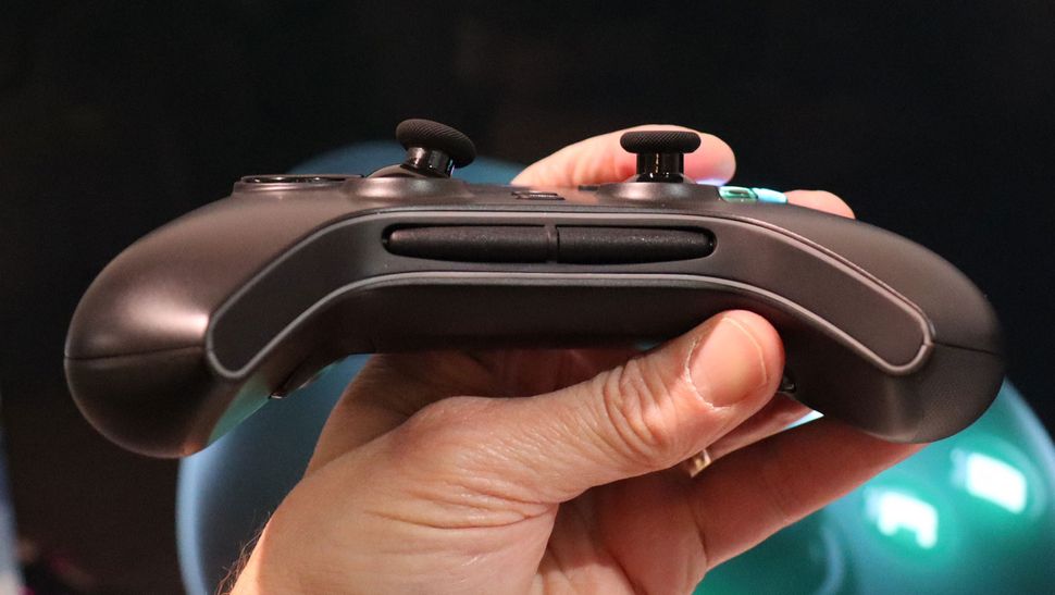Alienware’s gaming controller prototype is what Microsoft should’ve