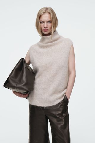 The Funnel-Neck Brushed-Cashmere Vest