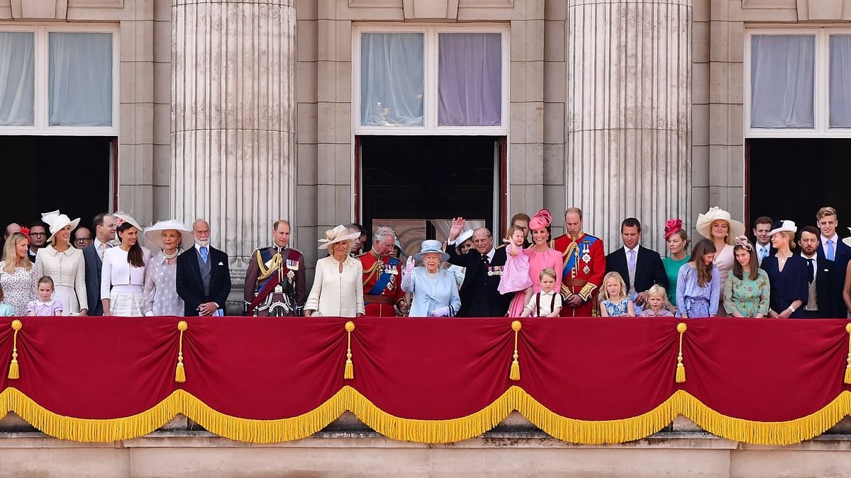 32 of the most iconic royal wedding pictures ever