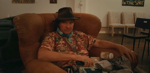 Val Kilmer reflects on a life on and off camera in this illuminating documentary drawn from home movies shot throughout his career.